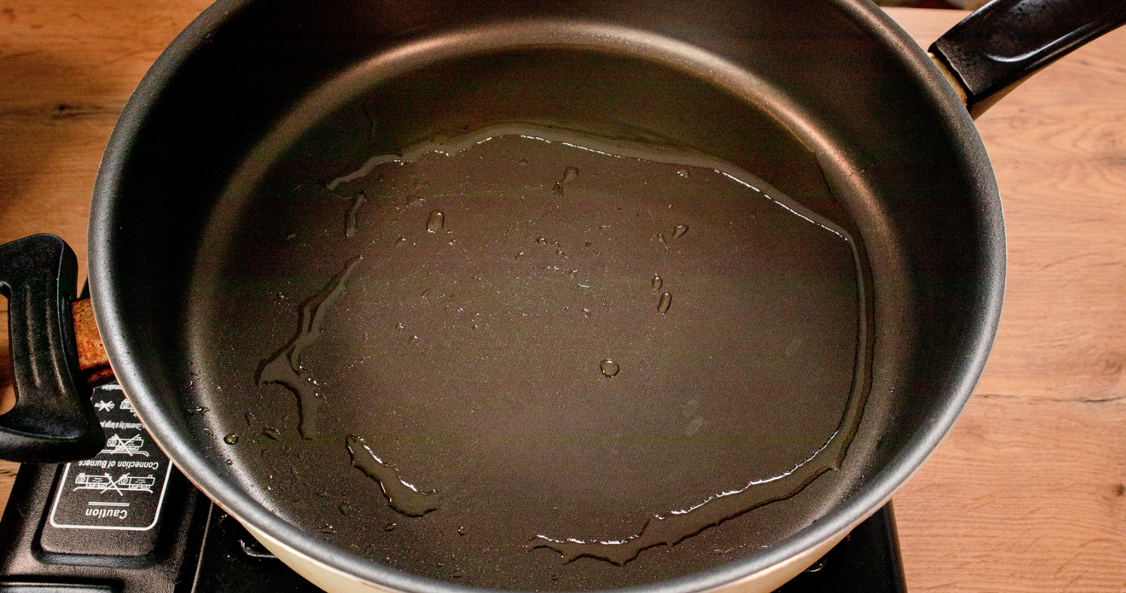 Oil heating in pan